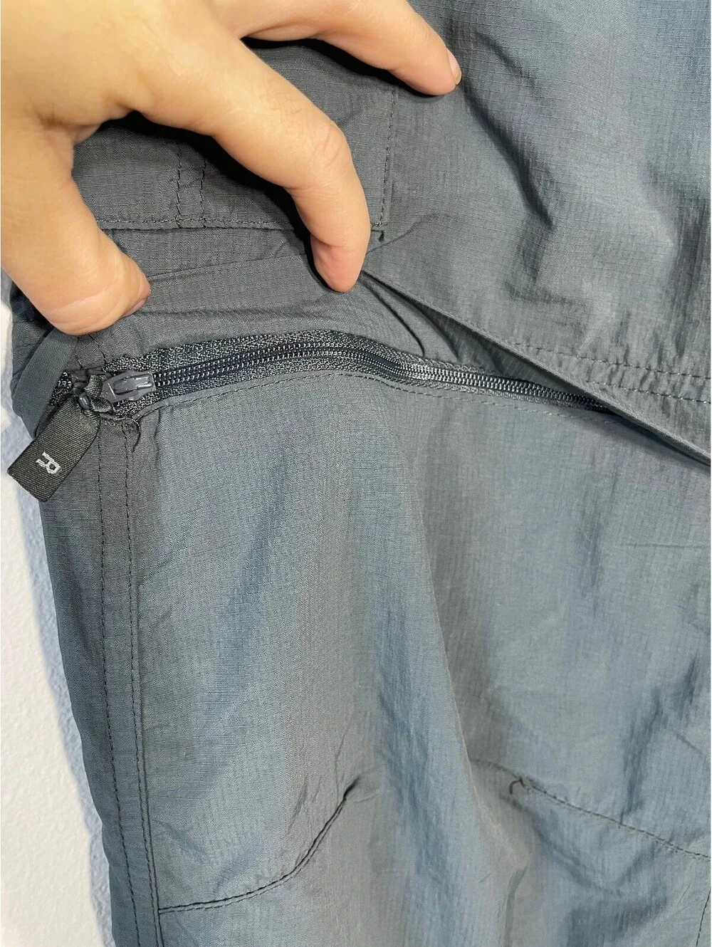 COLUMBIA OMNI-SHADE ZIPOFF CONVERTIBLE PANTS Y2K Gorpcore 32